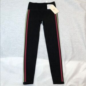 NWT Fabletics High Waisted Seamless Stripe Leggings Sz S (A1)